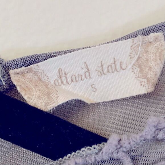 Altar’d State Top Flowy Vibe Crochet Lace Detail Lined Sz Small Gorgeous - Picture 4 of 5